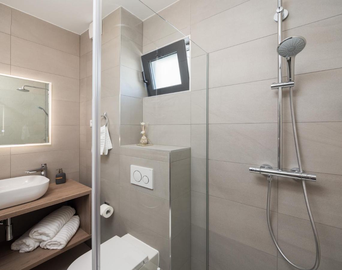 Villa Four Brothers - Penthouse Suite Podstrana Extérieur photo